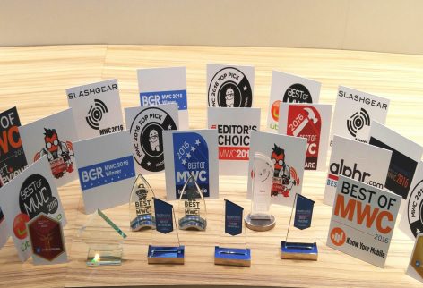 LG-Awards-at-MWC-02