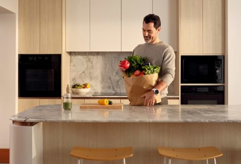 Samsung Introduces Industry First Nutrition Tracking for Galaxy Watch (1)